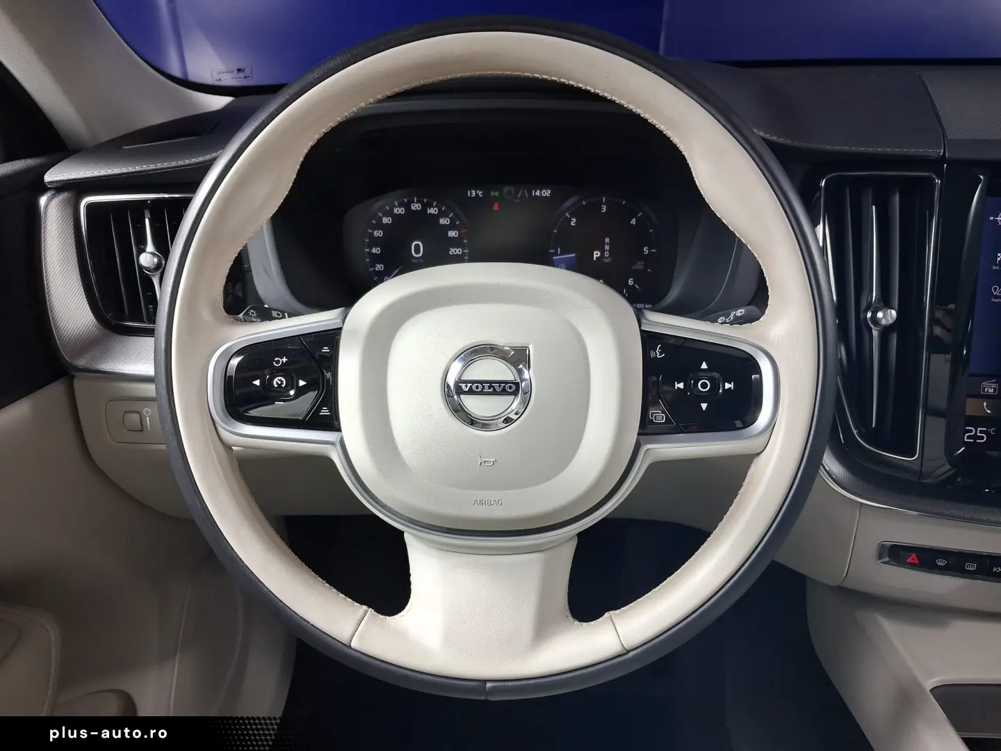 VOLVO XC60 INSCRIPTION 4WDB4D-HYBRID 197CP 2020