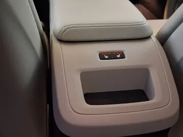 VOLVO XC60 INSCRIPTION 4WDB4D-HYBRID 197CP 2020