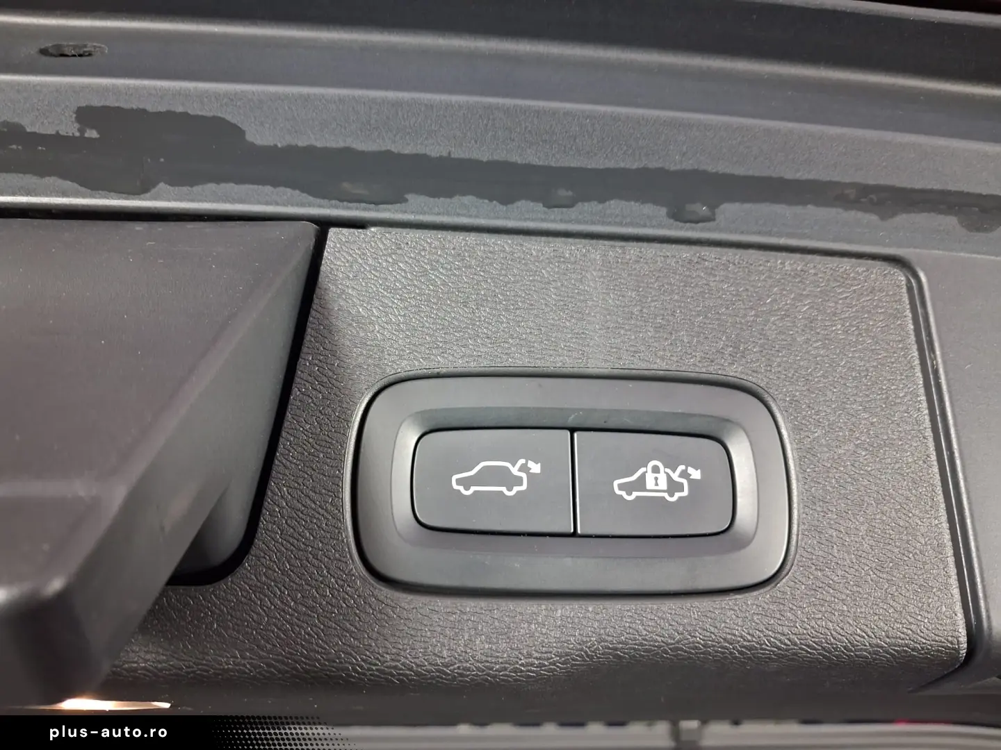 VOLVO XC60 INSCRIPTION 4WDB4D-HYBRID 197CP 2020