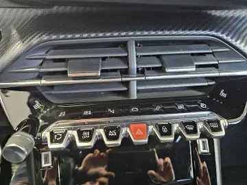 Peugeot 2008 1.2 PureTech BVM6 STT GT