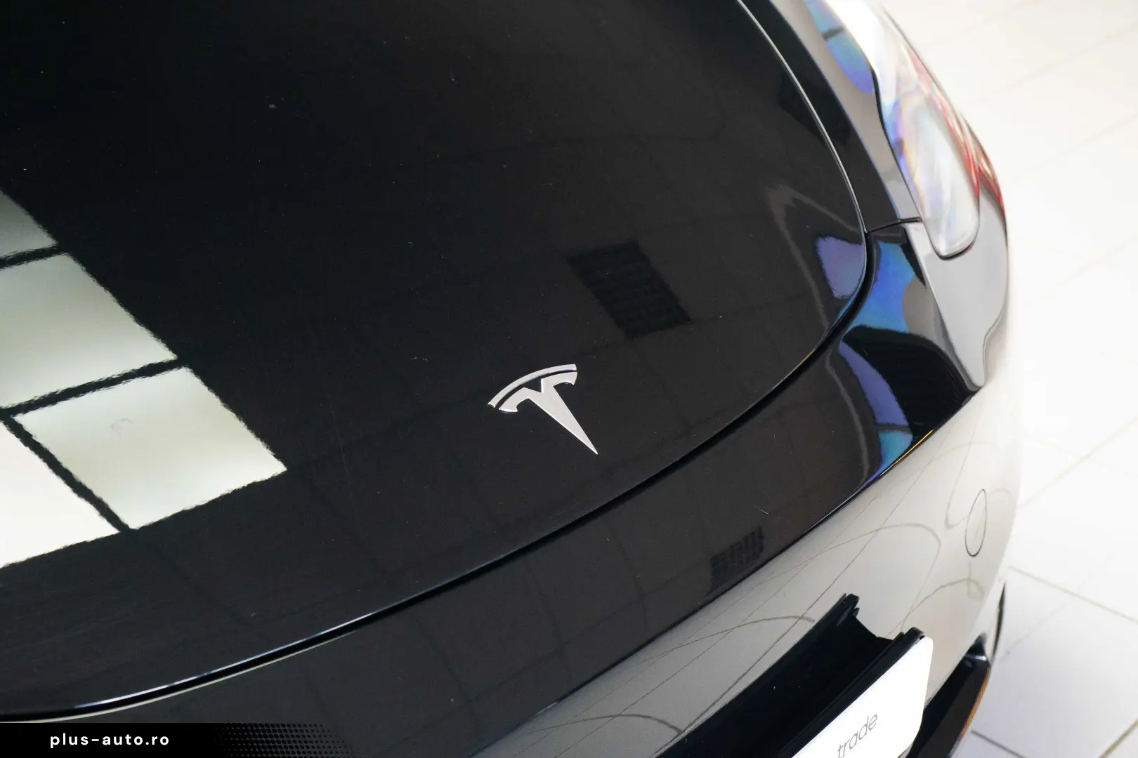 Tesla Model Y  Long Range  Dual Motor