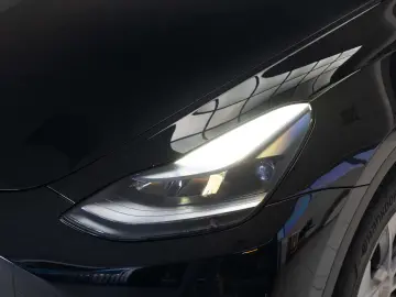 Tesla Model Y  Long Range  Dual Motor