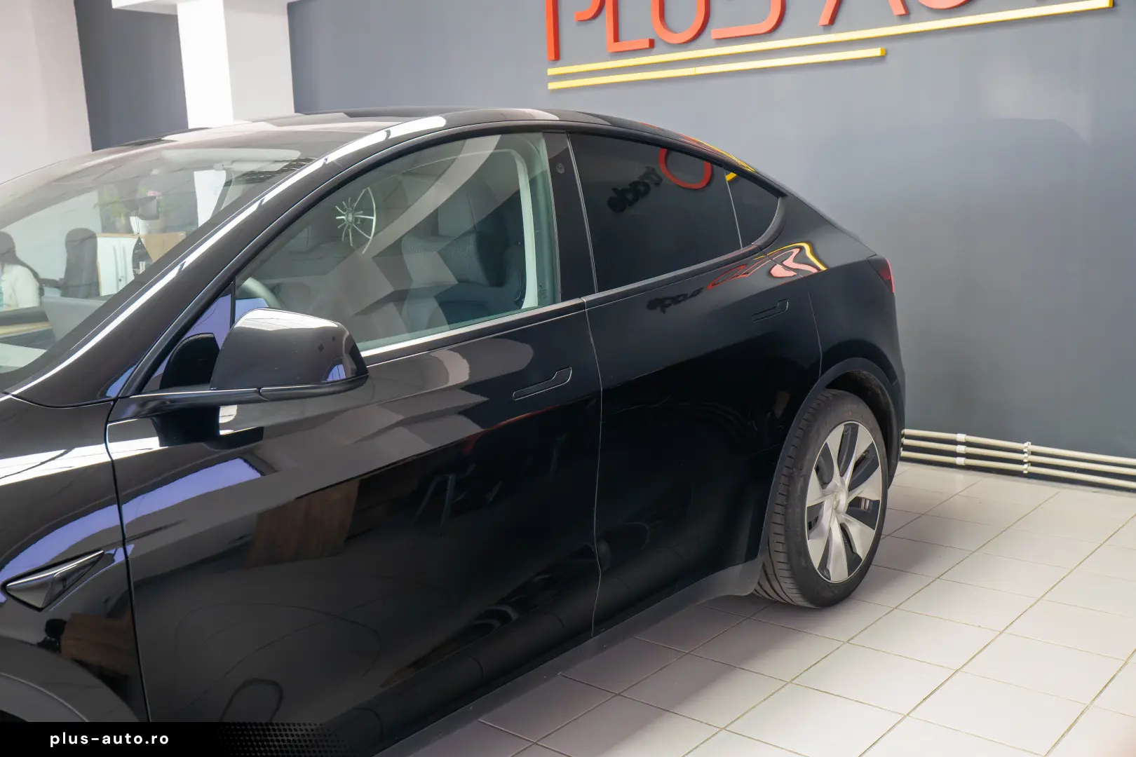 Tesla Model Y  Long Range  Dual Motor