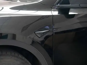 Tesla Model Y  Long Range  Dual Motor