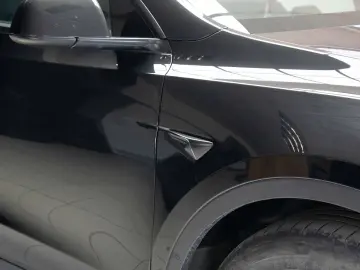 Tesla Model Y  Long Range  Dual Motor