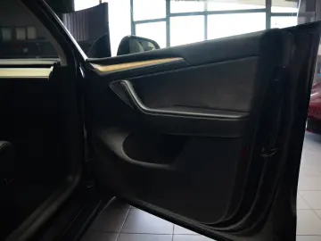Tesla Model Y  Long Range  Dual Motor
