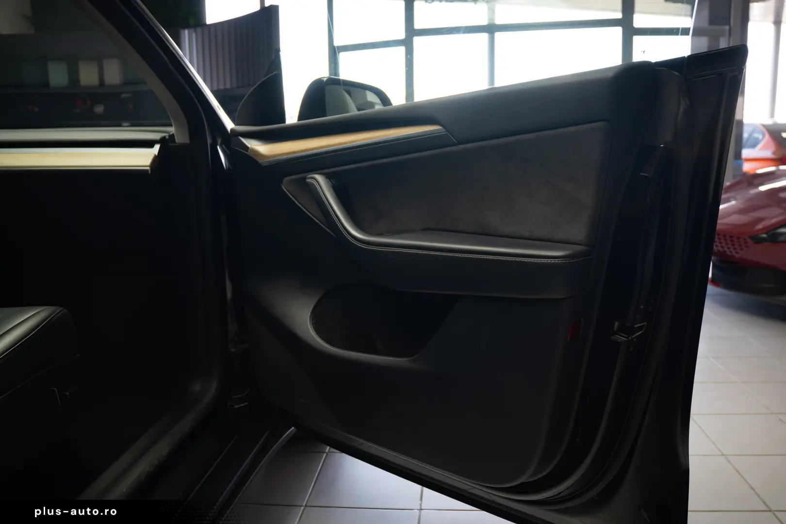 Tesla Model Y  Long Range  Dual Motor