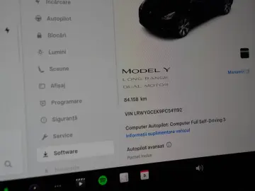Tesla Model Y  Long Range  Dual Motor