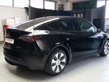 Tesla Model Y  Long Range  Dual Motor
