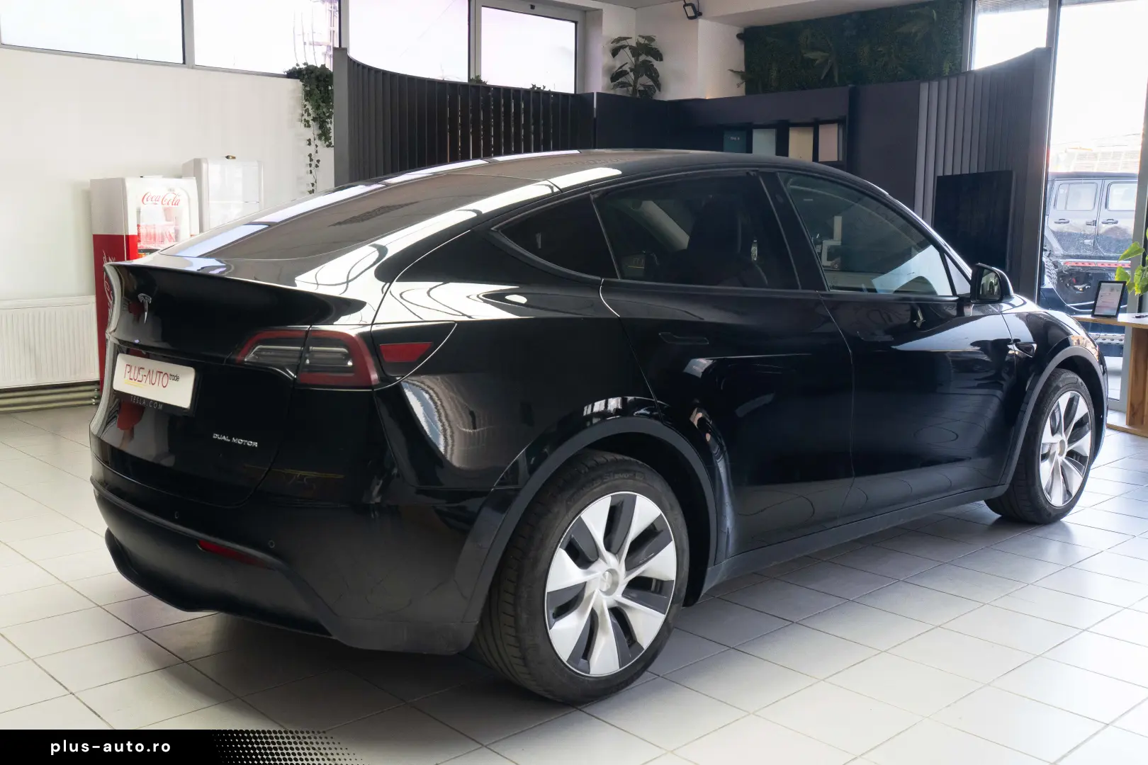 Tesla Model Y  Long Range  Dual Motor