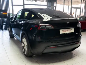 Tesla Model Y  Long Range  Dual Motor