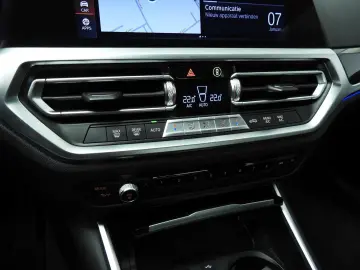 BMW 318 3 Serie Sedan 318d   LED   navi   Active cru