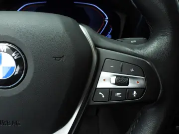 BMW 318 3 Serie Sedan 318d   LED   navi   Active cru