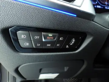 BMW 318 3 Serie Sedan 318d   LED   navi   Active cru