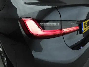 BMW 318 3 Serie Sedan 318d   LED   navi   Active cru