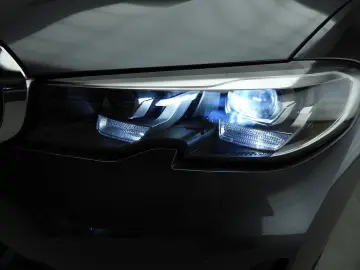 BMW 318 3 Serie Sedan 318d   LED   navi   Active cru