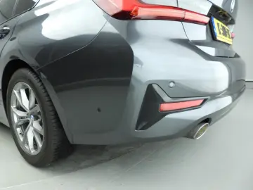 BMW 318 3 Serie Sedan 318d   LED   navi   Active cru