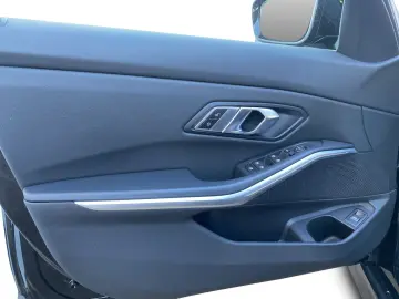 BMW 318d SPORT LINE   HEAD-UP   ACC   LC-PROF   KEYL