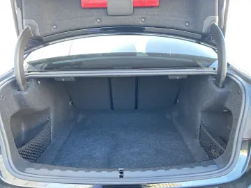 BMW 318d SPORT LINE   HEAD-UP   ACC   LC-PROF   KEYL