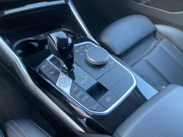 BMW 318d SPORT LINE   HEAD-UP   ACC   LC-PROF   KEYL