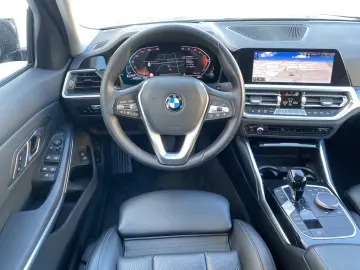 BMW 318d SPORT LINE   HEAD-UP   ACC   LC-PROF   KEYL