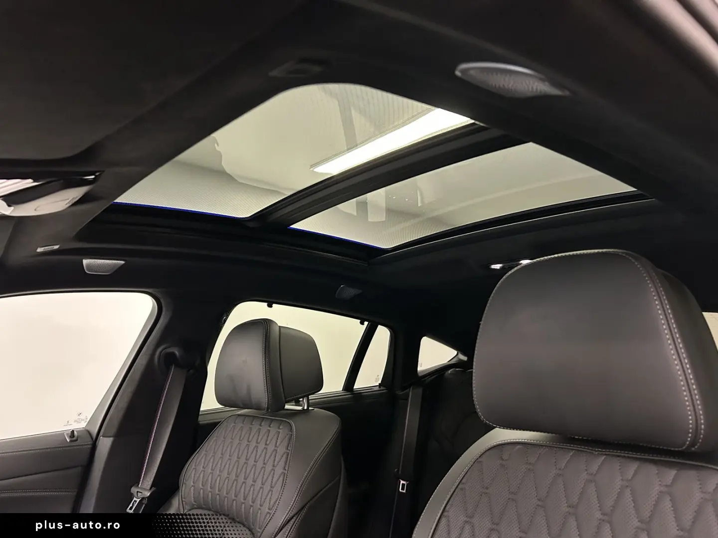 BMW X6 xDrive30d M Sportpaket Pro B&W Pano. AHK DAB