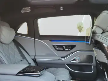 MERCEDES-BENZ S 580 e Maybach