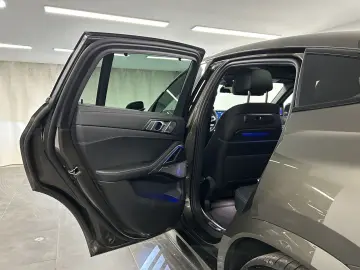 BMW X6 xDrive40d M Sportpaket Pro B&W Pano. AHK DAB