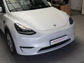 Tesla Model Y  Dual Motor  Long Range