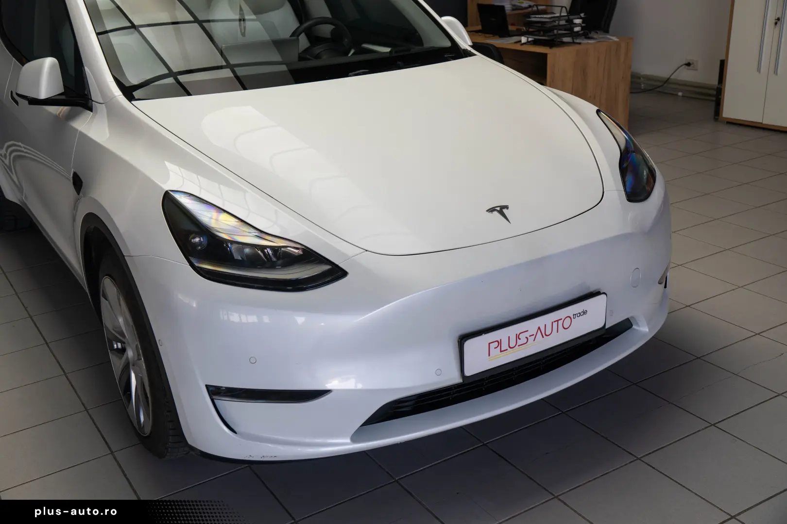 Tesla Model Y  Dual Motor  Long Range