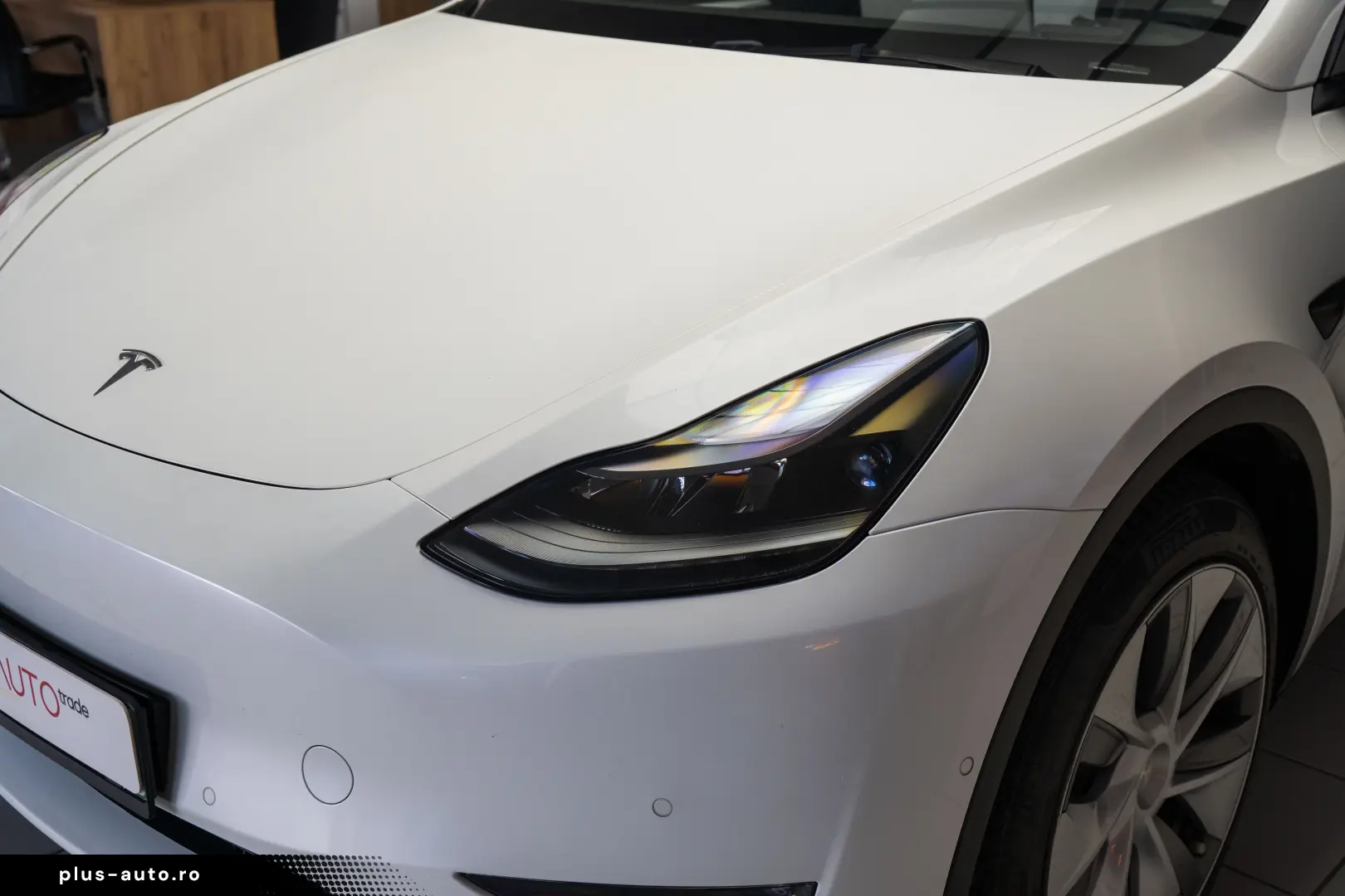 Tesla Model Y  Dual Motor  Long Range
