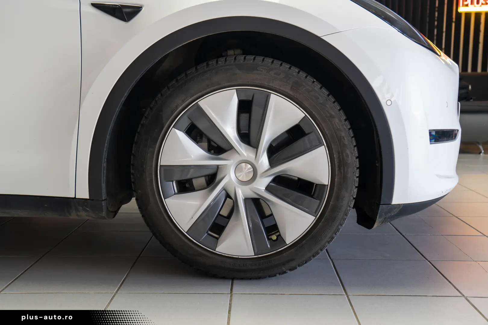 Tesla Model Y  Dual Motor  Long Range