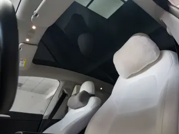 Tesla Model Y  Dual Motor  Long Range