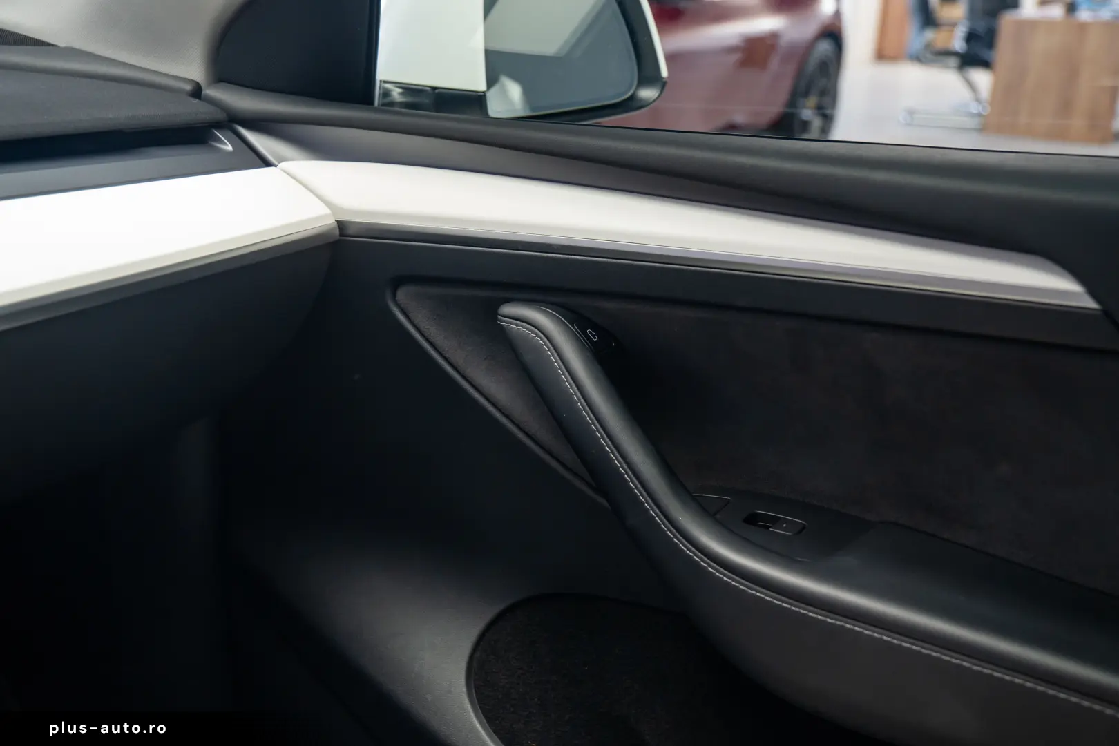 Tesla Model Y  Dual Motor  Long Range