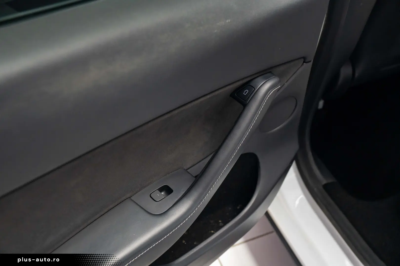 Tesla Model Y  Dual Motor  Long Range