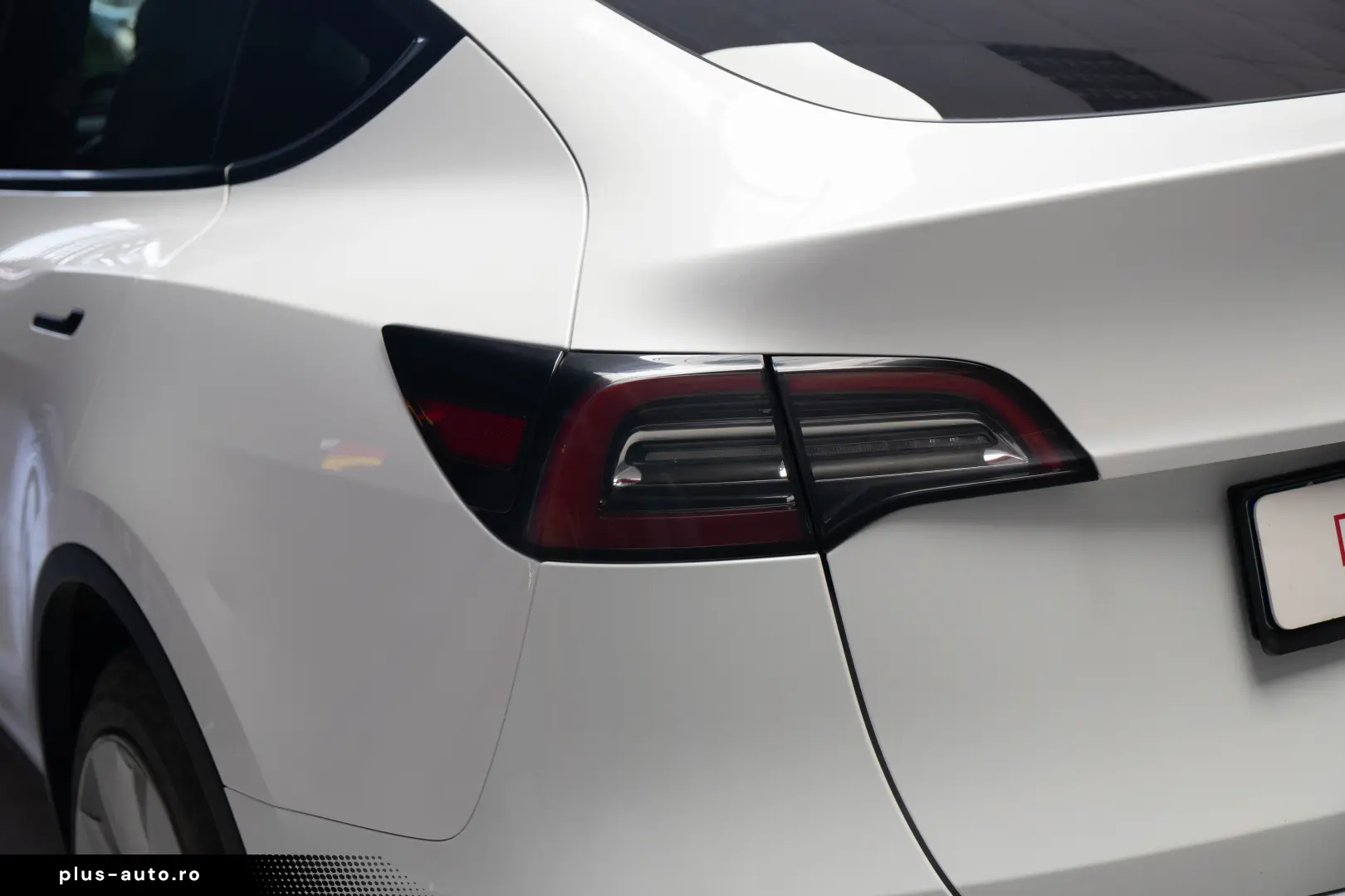 Tesla Model Y  Dual Motor  Long Range