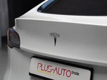 Tesla Model Y  Dual Motor  Long Range