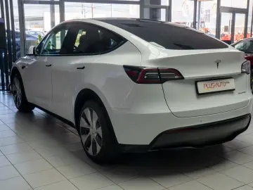 Tesla Model Y  Dual Motor  Long Range