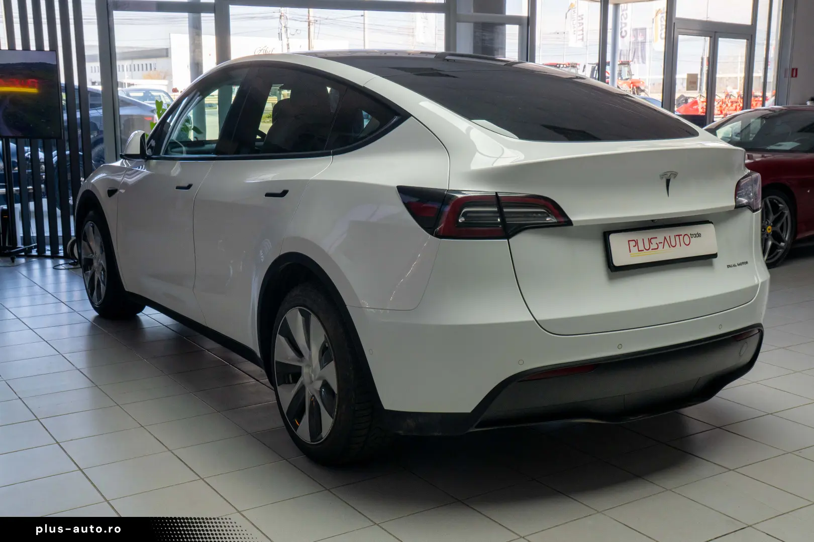 Tesla Model Y  Dual Motor  Long Range