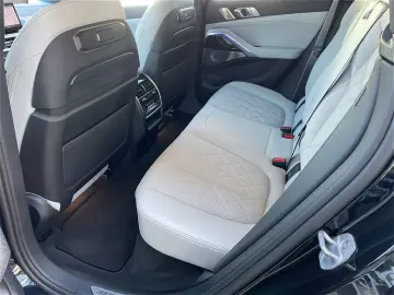 BMW X6 xDrive40d M Sportpaket Pro-Bowers & Wilkins D