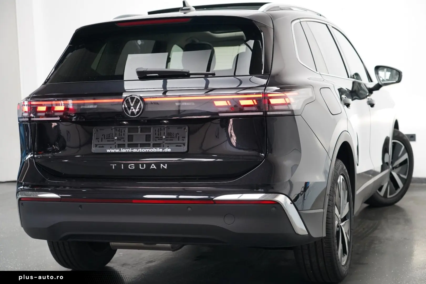 VW Tiguan 2.0TDI Elegance PANO AHK 360 HUD MASSAGE