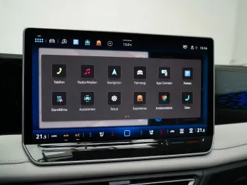 VW Tiguan 2.0TDI Elegance PANO AHK 360 HUD MASSAGE