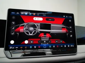 VW Tiguan 2.0TDI Elegance PANO AHK 360 HUD MASSAGE