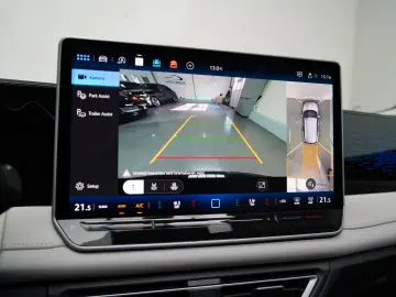 VW Tiguan 2.0TDI Elegance PANO AHK 360 HUD MASSAGE