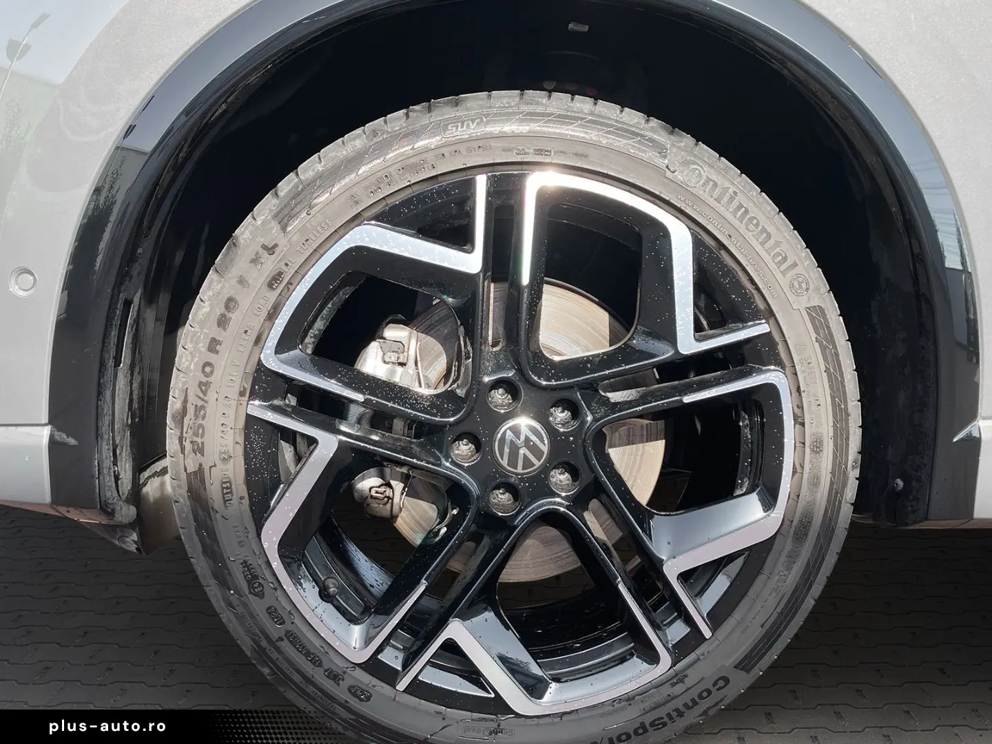 VW Tiguan R-Line Black-Style 2 0 TDI 4MOTION DSG An