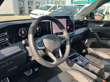 VW Tiguan R-Line Black-Style 2 0 TDI 4MOTION DSG An