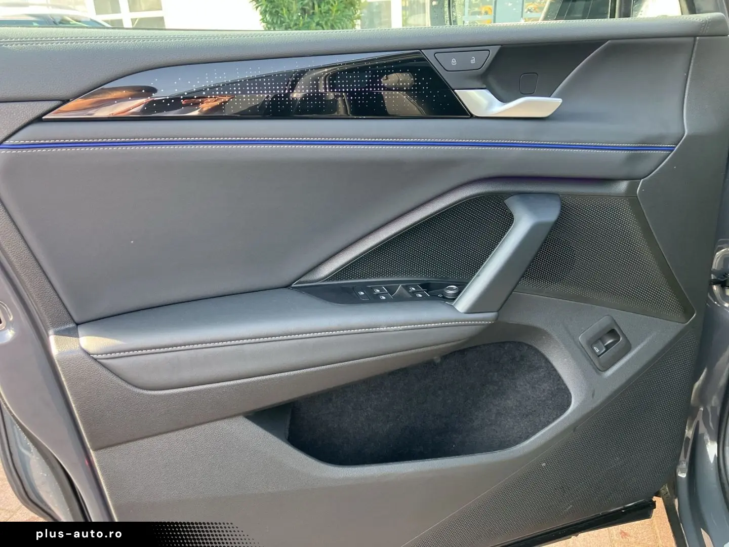 VW Tiguan R-Line Black-Style 2 0 TDI 4MOTION DSG An