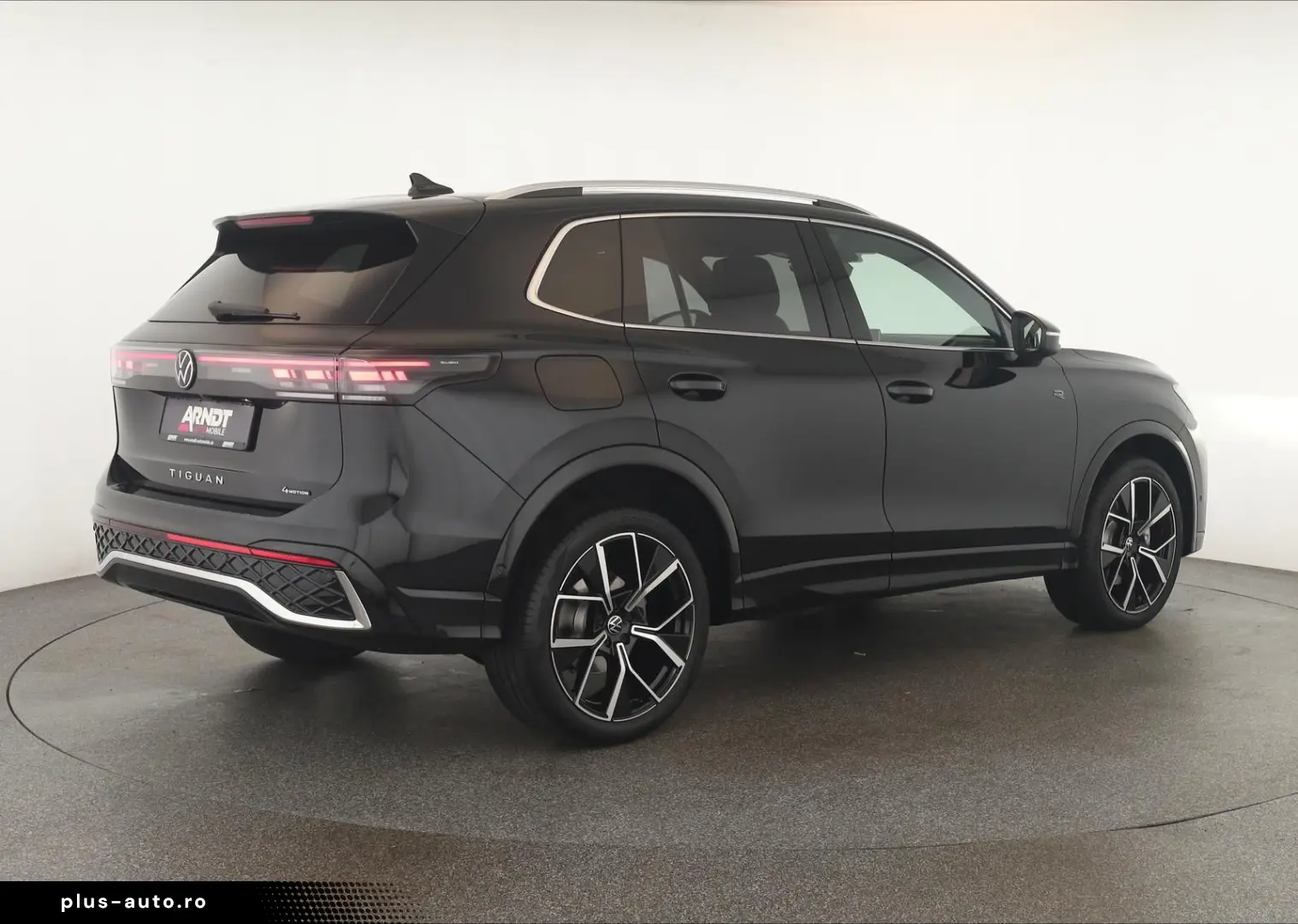 VW Tiguan 2.0 TDI 4M DSG R-Line Pan HUD HK STHZ 360