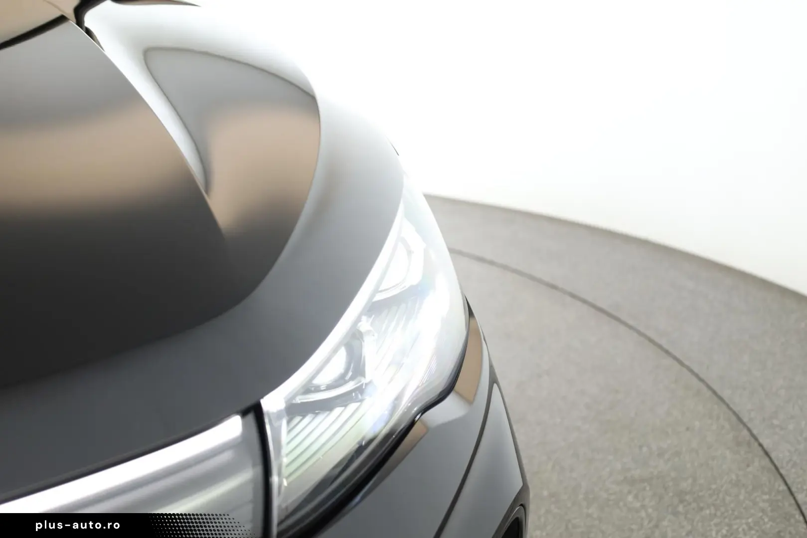 VW Tiguan 2.0 TDI 4M DSG R-Line Pan HUD HK STHZ 360