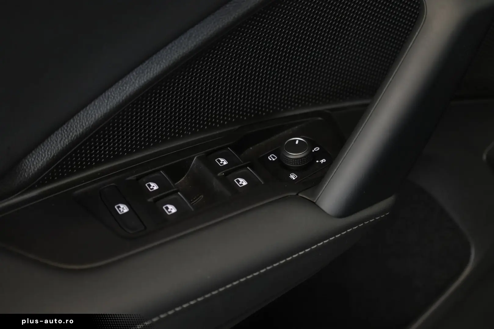 VW Tiguan 2.0 TDI 4M DSG R-Line Pan HUD HK STHZ 360